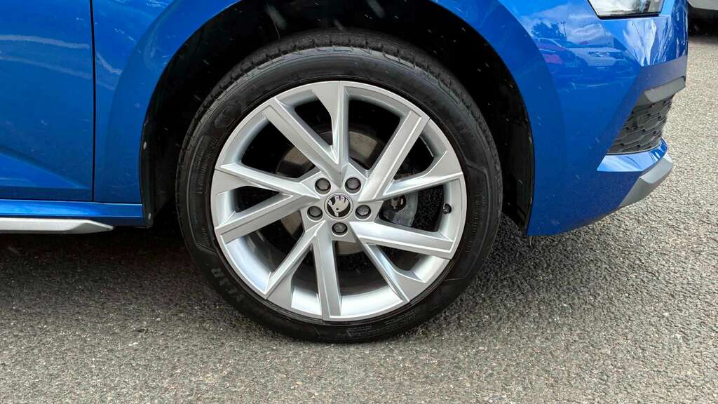 Skoda Kamiq Se Drive White #17