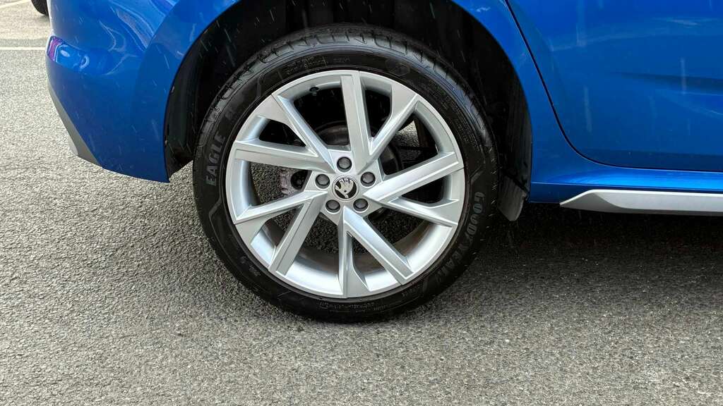 Skoda Kamiq Se Drive White #18