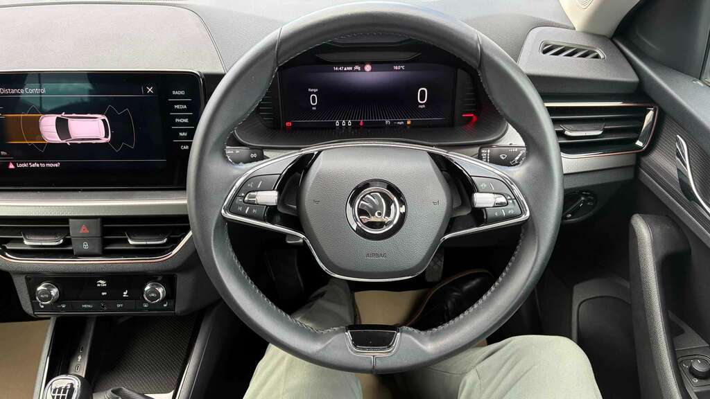 Skoda Kamiq Se Drive White #27