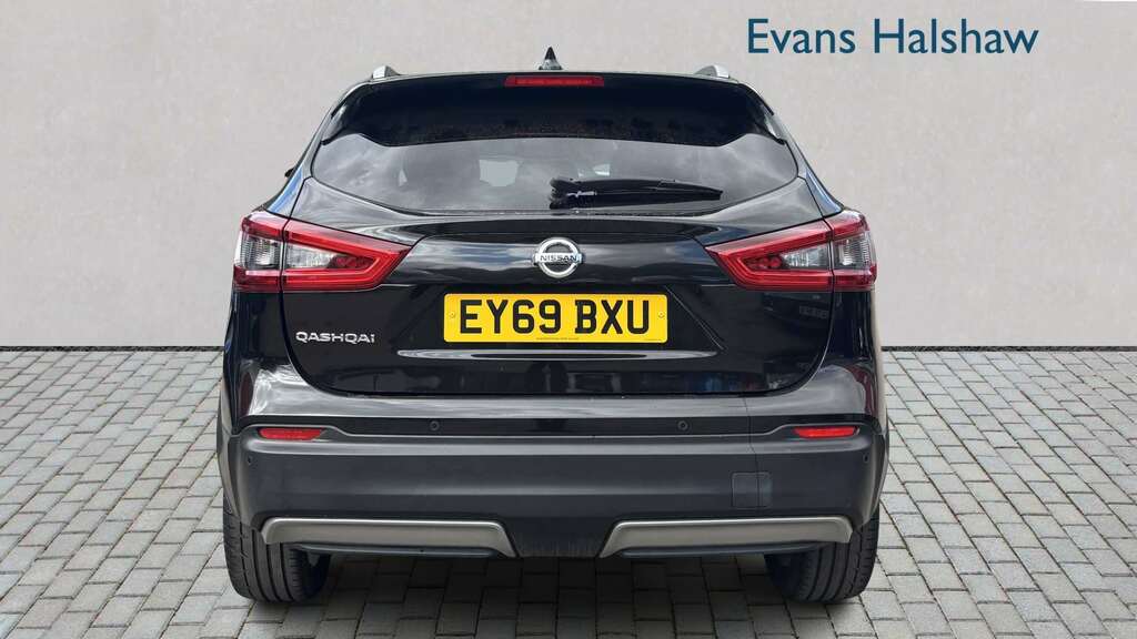 Nissan Qashqai 1.3 Dig-t 160 Tekna Dct 2019 EY69BXU Black #4