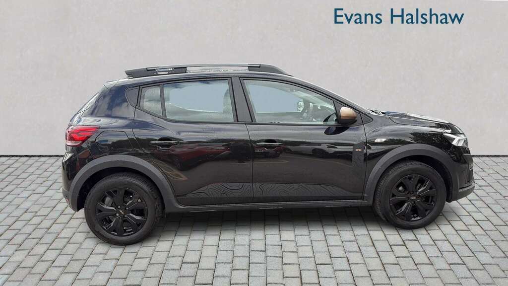 Dacia Sandero Stepway 1.0 Tce Extreme Cvt 2024 Black #3