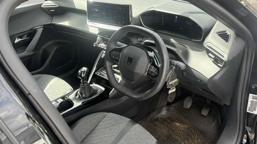 Peugeot 2008 1.2 Puretech 130 Allure 2023 Black #5