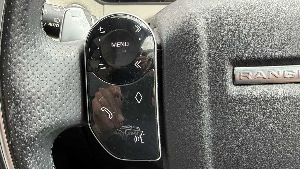 Land Rover Range Rover Velar 2018 2.0 D240 R-dynamic Hse Suv 4W Black #16