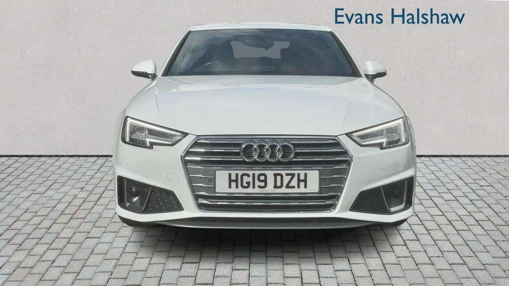 Audi A4 35 Tfsi S Line S Tronic Tech Pack 2019 White #4