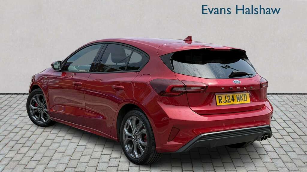 Ford Focus 1.0 Ecoboost Hybrid Mhev St-line 2024 Red #2