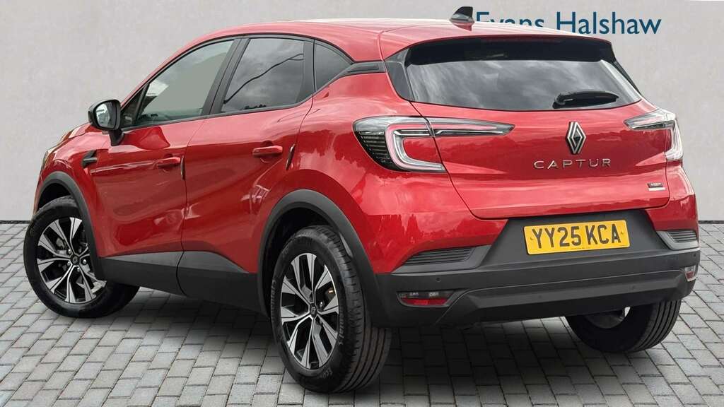 Renault Captur 1.6 E-tech Full Hybrid 145 Evolution 2025 Red #2
