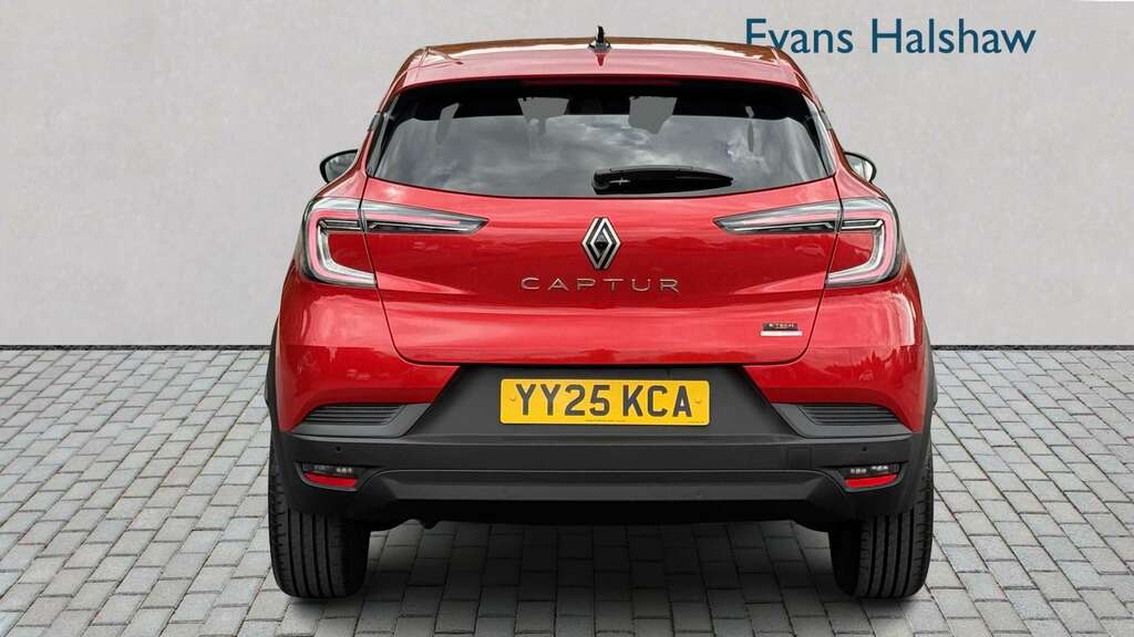 Renault Captur 1.6 E-tech Full Hybrid 145 Evolution 2025 Red #4