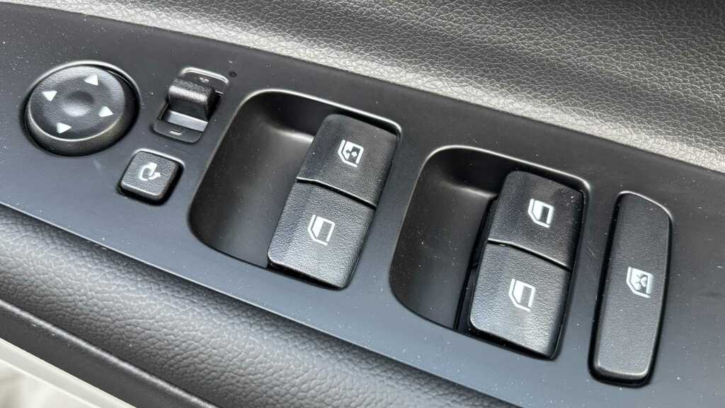 Hyundai I20 1.0 T-gdi Tech Line Euro 6 Ss Red #17
