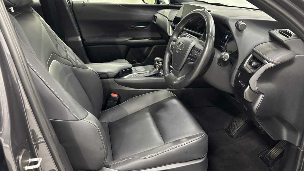 Lexus UX 250H 2.0 F-sport Design Cvt 2023 Grey #6