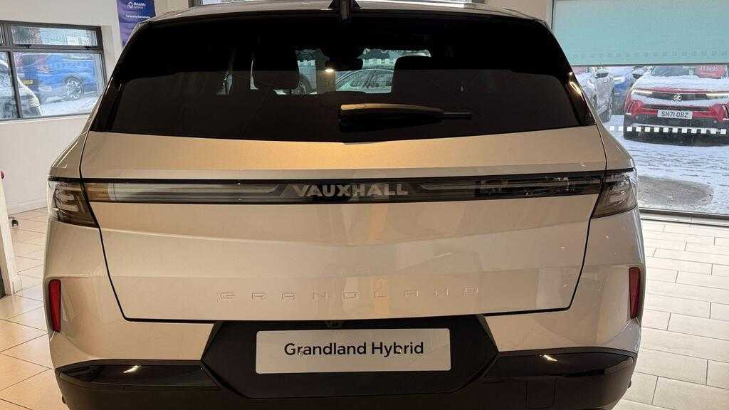 Vauxhall Grandland 1.2 Hybrid 145 Ultimate E-dct6 Fixed Roof 20 NJ26ODF White #5