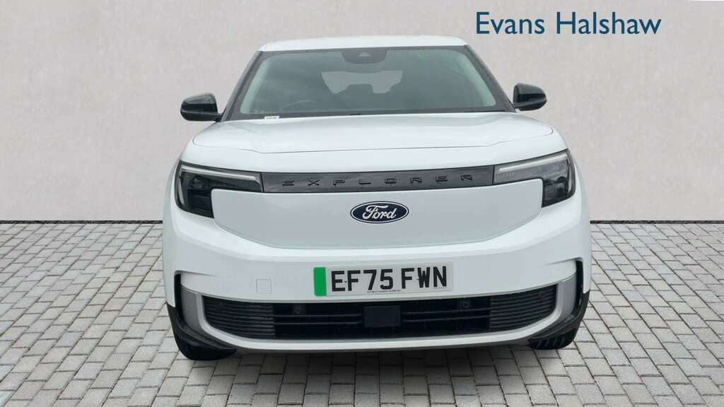 Ford Explorer 210Kw Select 77Kwh 2025 White #4