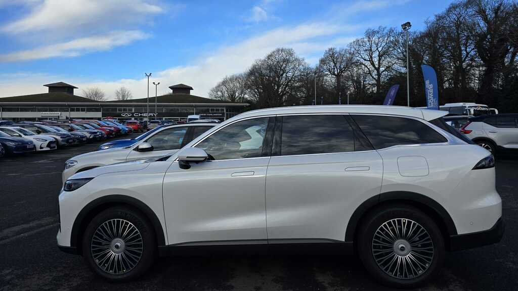 Chery Tiggo 9 1.5T Phev Summit Dht Awd 2026 White #6
