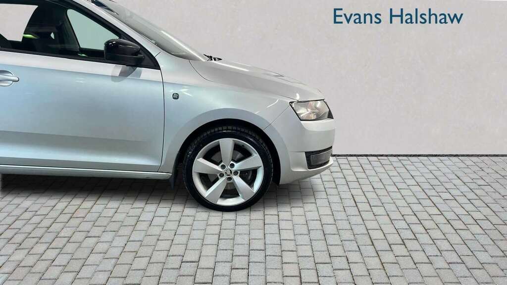 Skoda Rapid Spaceback 1.6 Tdi Cr Se Sport - Pan Roof White #6