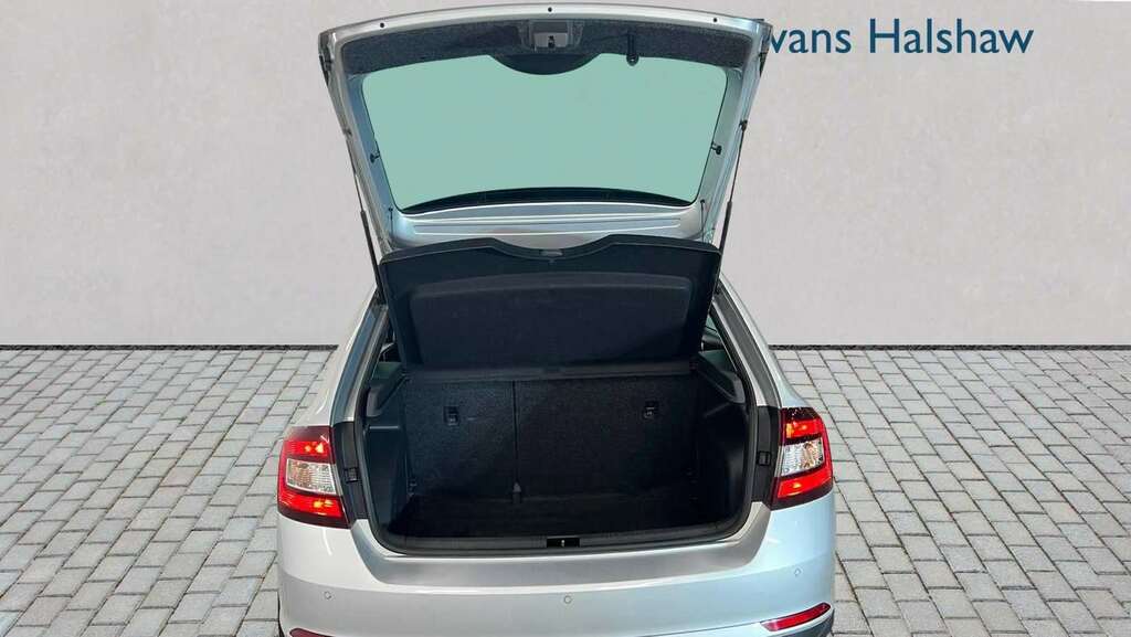 Skoda Rapid Spaceback 1.6 Tdi Cr Se Sport - Pan Roof White #10
