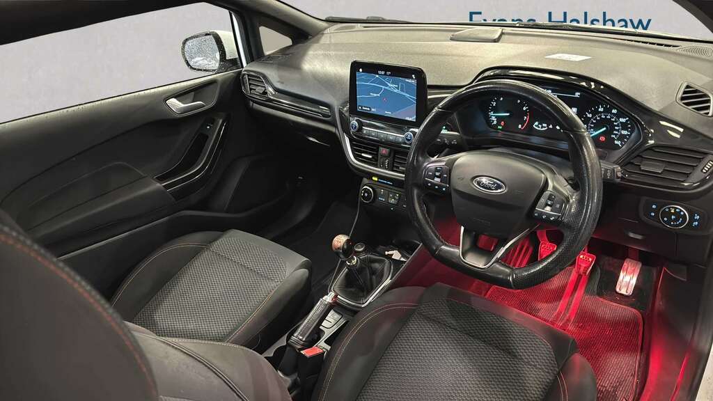 Ford Fiesta 1.0T Ecoboost St-line Hatchback White #6