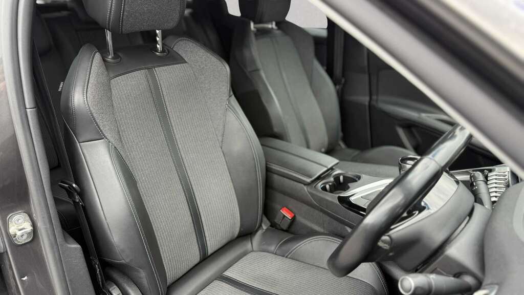 Peugeot 3008 Gt Black #7