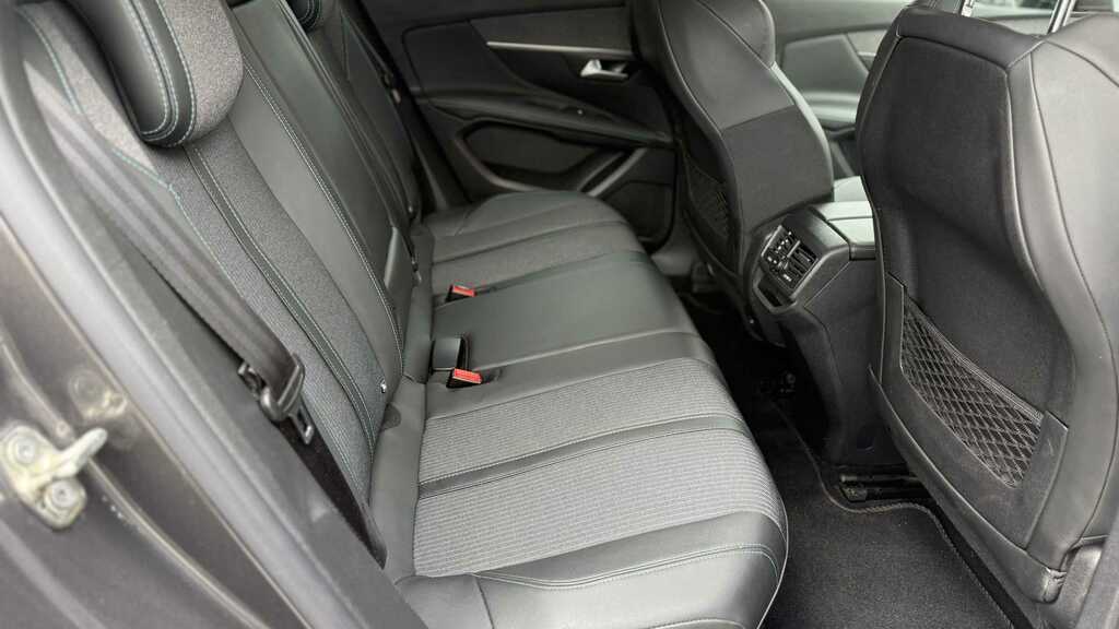 Peugeot 3008 Gt Black #8