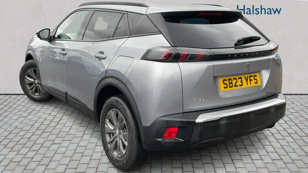 Peugeot 2008 1.2 Puretech Active Premium 2023 Grey #2