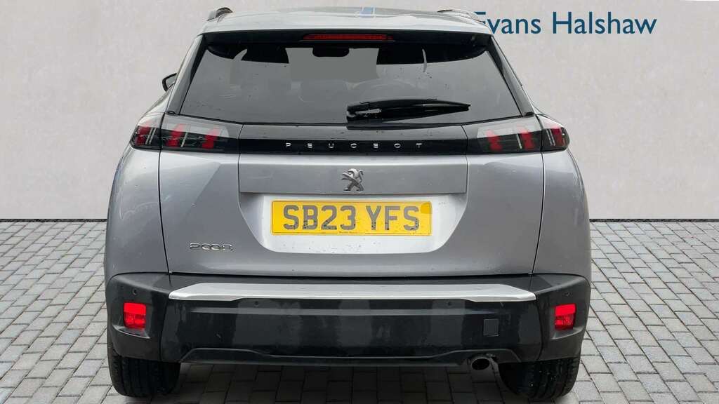 Peugeot 2008 1.2 Puretech Active Premium 2023 Grey #5