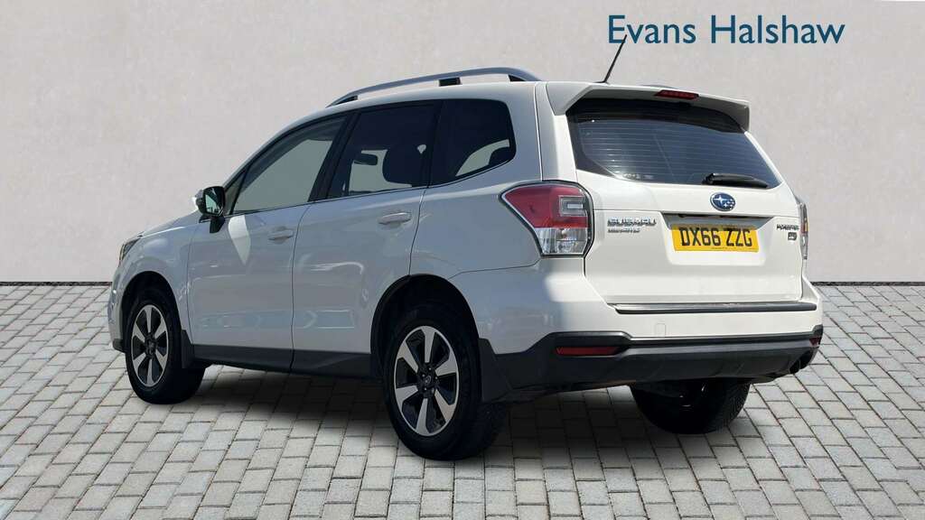 Subaru Forester 2.0D Xc Lineartronic 2016 White #5