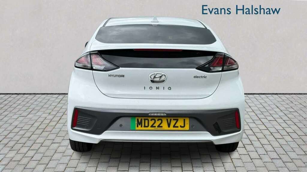 Hyundai Ioniq 100Kw Premium Se 38Kwh 2022 White #5