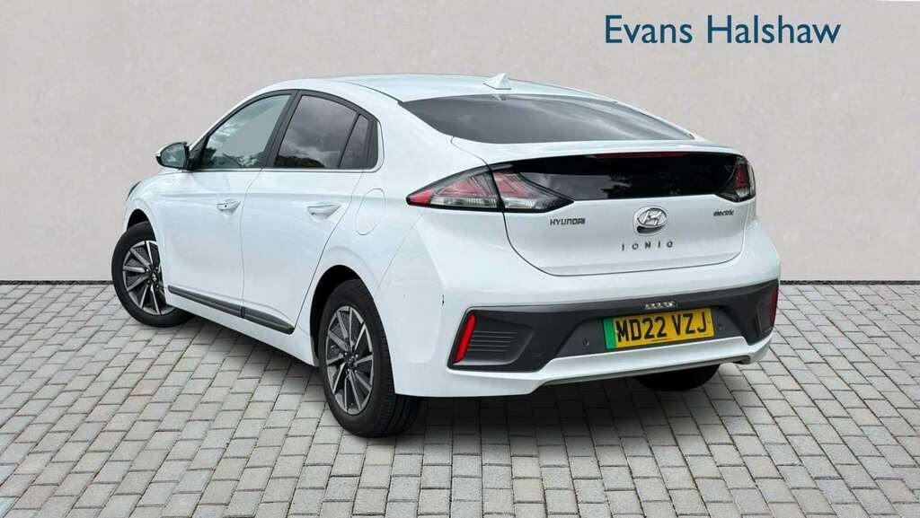 Hyundai Ioniq 100Kw Premium Se 38Kwh 2022 White #2