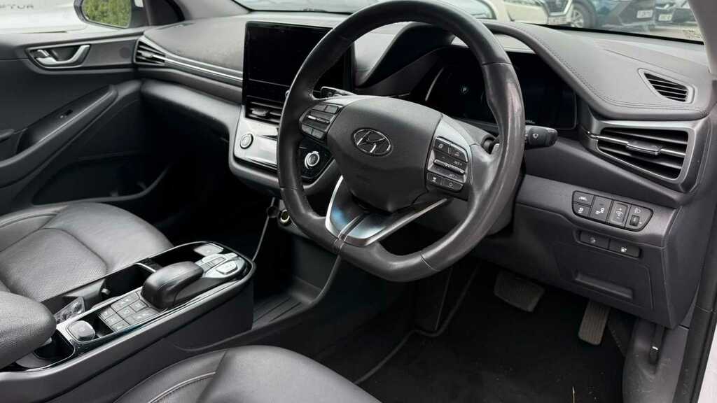 Hyundai Ioniq 100Kw Premium Se 38Kwh 2022 White #6