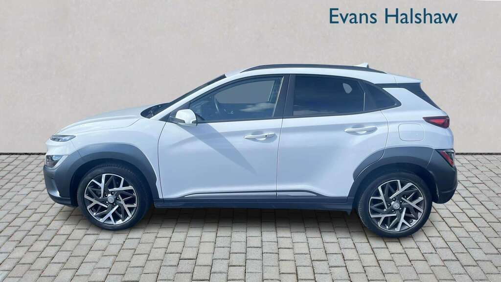 Hyundai Kona 1.6 Gdi Hybrid Premium Dct 2022 White #3