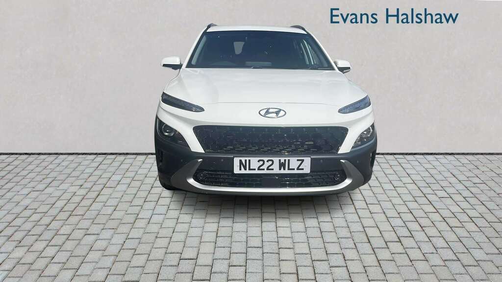 Hyundai Kona 1.6 Gdi Hybrid Premium Dct 2022 White #2