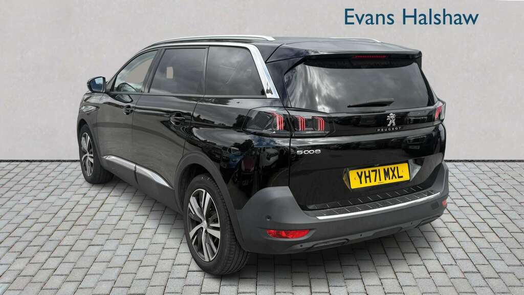 Peugeot 5008 1.2 Puretech Allure Premium Eat8 2021 Black #3