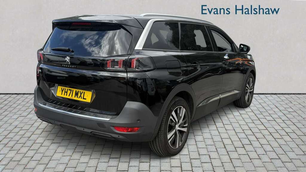 Peugeot 5008 1.2 Puretech Allure Premium Eat8 2021 Black #4
