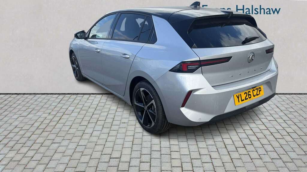 Vauxhall Astra 1.2 Turbo 130 Griffin 2026 White #5