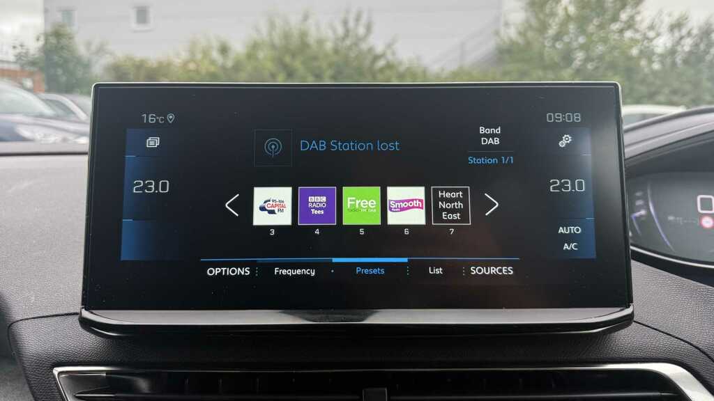Peugeot 5008 Allure Premium Grey #22