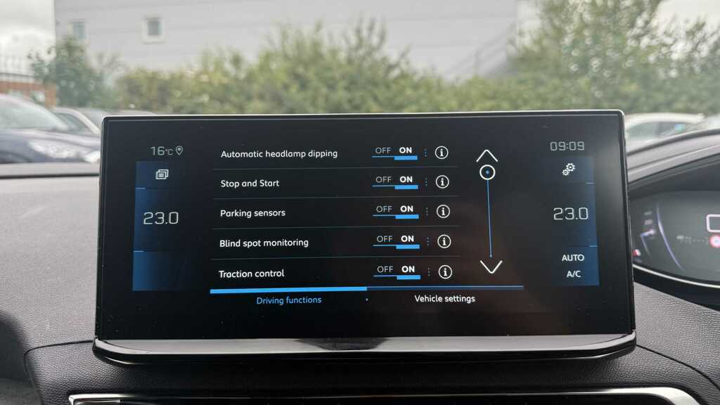Peugeot 5008 Allure Premium Grey #25