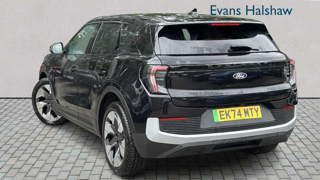 Ford Explorer 210Kw Premium 77Kwh 2024 Black #3
