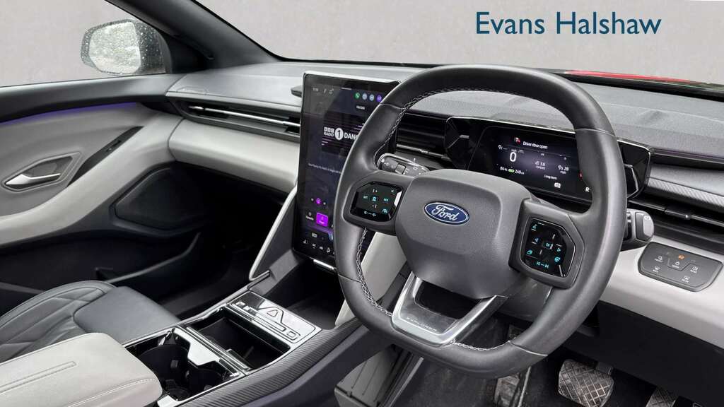 Ford Explorer 210Kw Premium 77Kwh 2024 Black #2