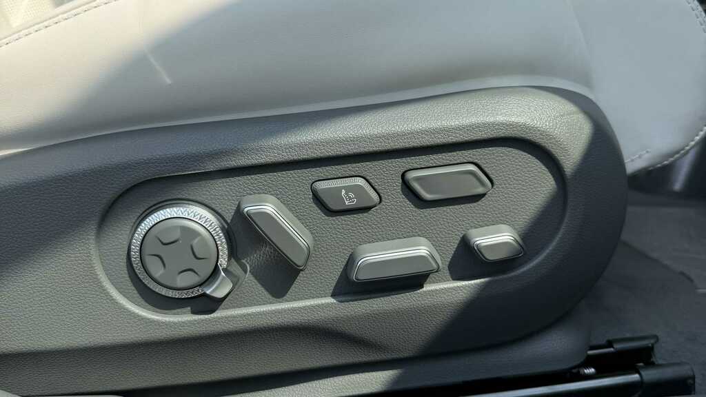 Genesis GV60 234Kw Sport 84Kwh Awd 2026 Green #14