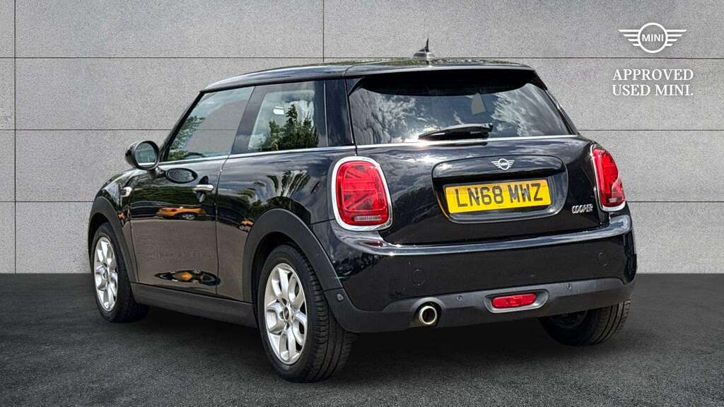 Mini Hatch 1.5 Cooper II 2018 LN68MWZ Black #2