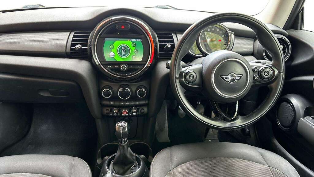 Mini Hatch 1.5 Cooper II 2018 LN68MWZ Black #6