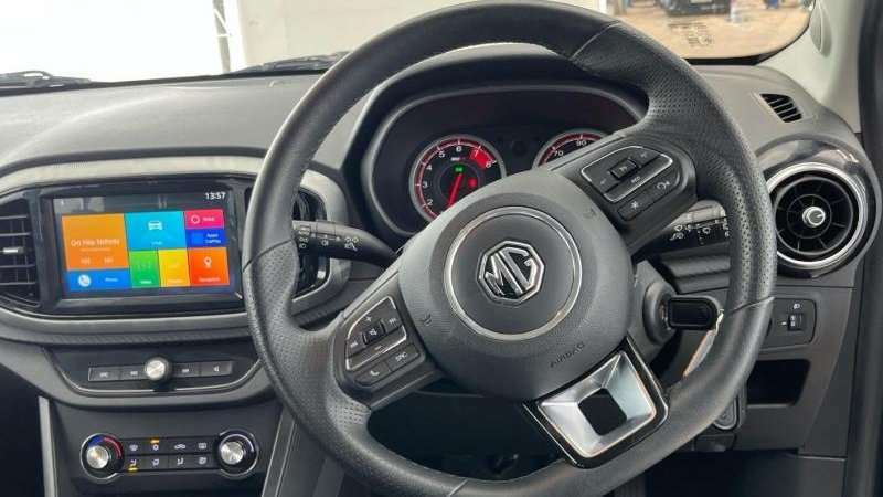 MG MG3 1.5 Vti-tech Exclusive Navigation 2023 Black #4