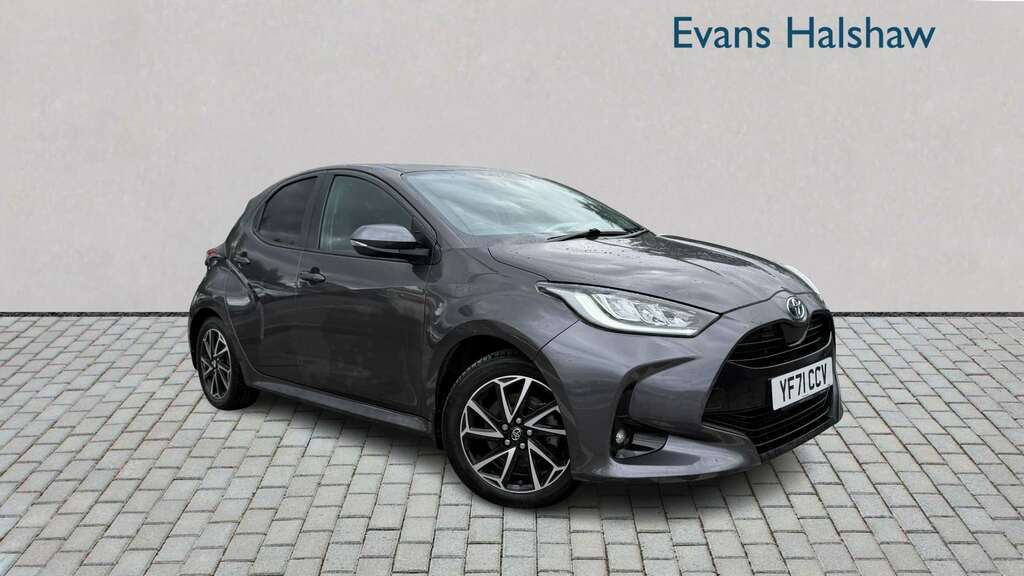 Toyota Yaris 1.5 Hybrid Design Cvt 2021 Grey