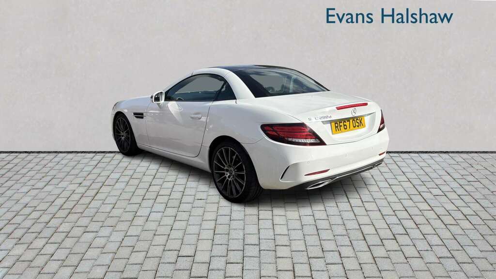 Mercedes-Benz SLC 250D Amg Line 9G-tronic 2017 White #3