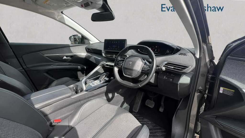 Peugeot 5008 1.5 Bluehdi Allure Premium Eat8 2021 Grey #4