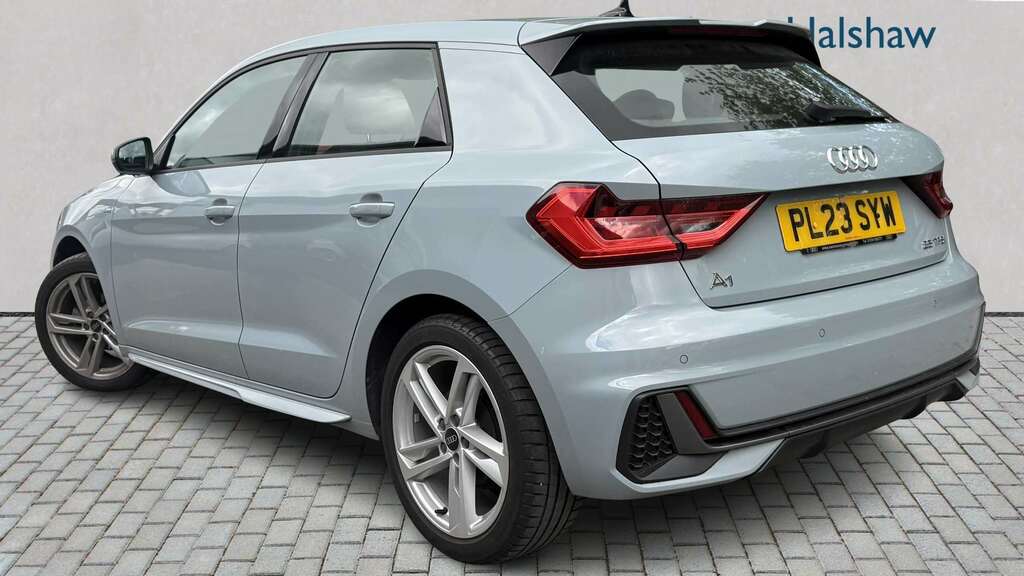 Audi A1 1.5 Tfsi 35 Black Edition Sportback S T Red #2