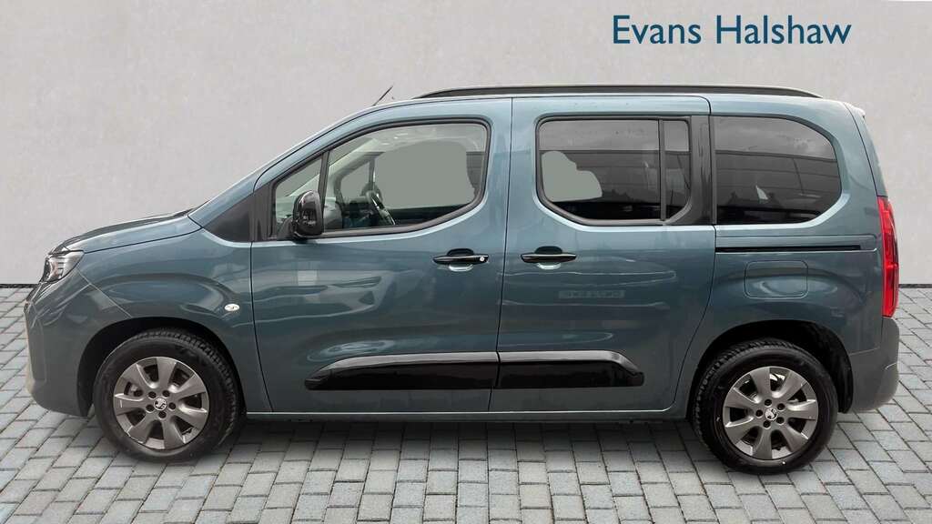 Vauxhall Combo-e Life 100Kw Ultimate 52Kwh 2025 Blue #6