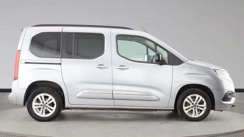 Toyota Proace City 100Kw Family Short 50Kwh 2024 Grey #2