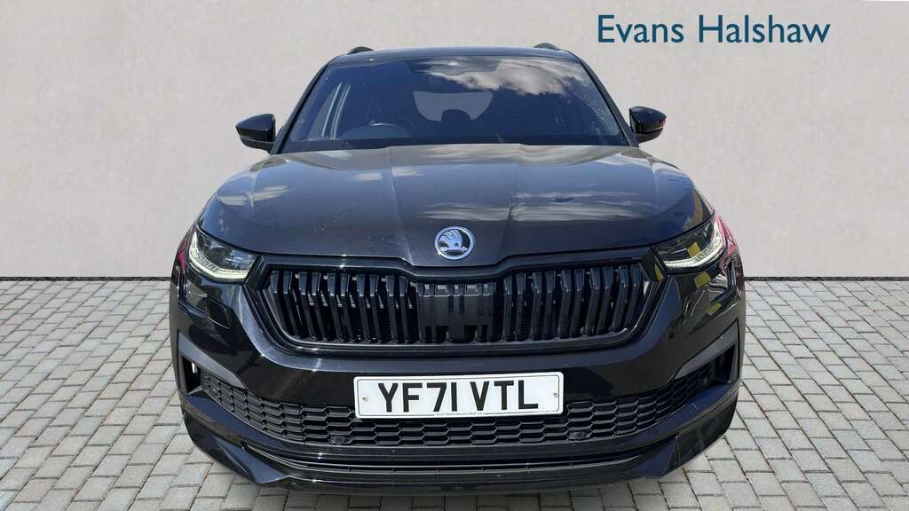 Skoda Kodiaq 2.0 Tdi 200 Sport Line 4X4 Dsg 7 Seat 2021 Black #4