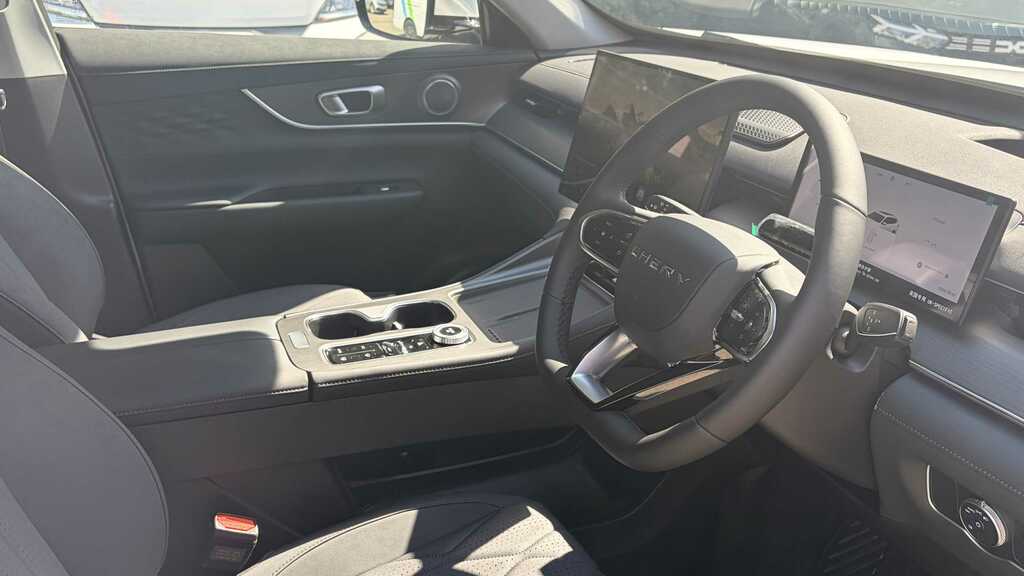 Chery Tiggo 8 1.5T Phev Summit Dht 2026 White #6