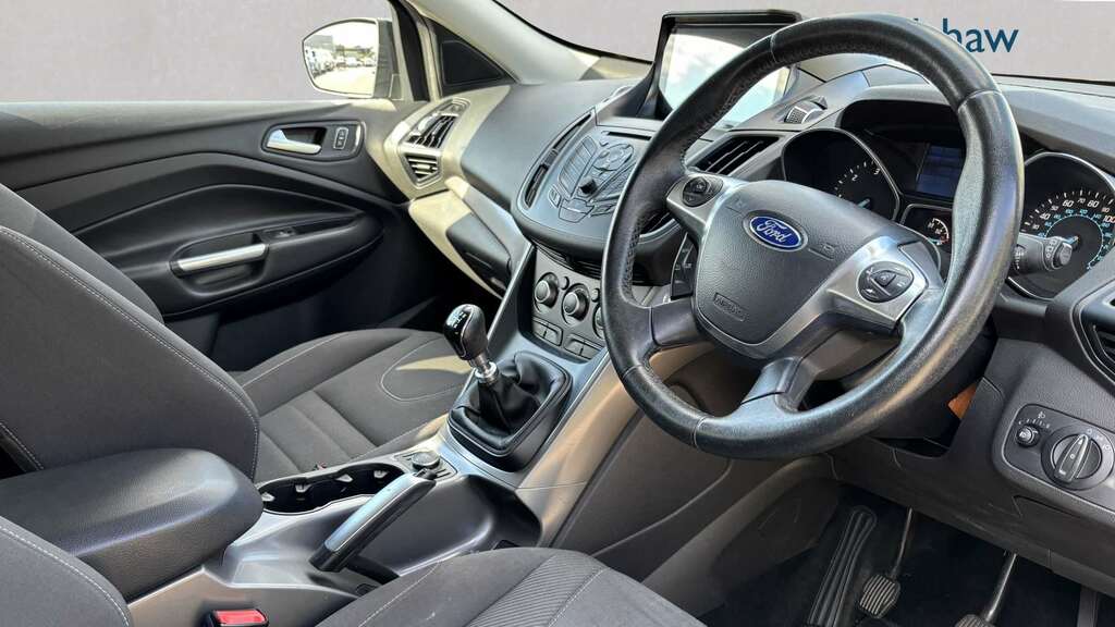 Ford Kuga 2.0 Tdci 150 Zetec 2Wd 2016 Black #3