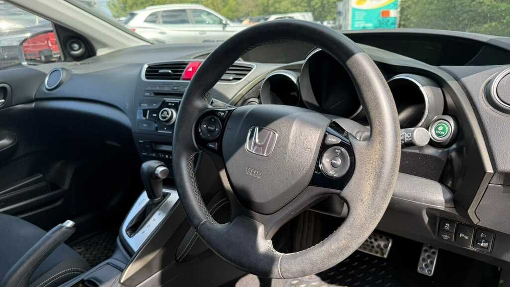 Honda Civic 1.8 I-vtec Se Plus 2014 White #6